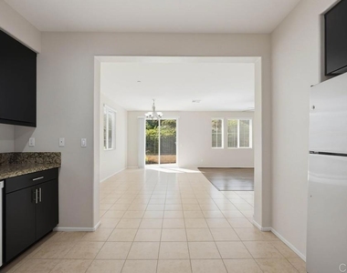 42910 Avenida Amistad - Photo Thumbnail 8