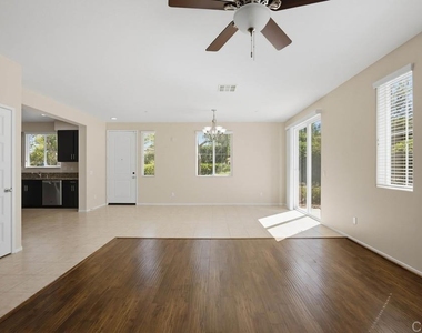 42910 Avenida Amistad - Photo Thumbnail 10