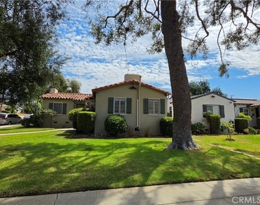 2102 La Paloma - Photo Thumbnail 3