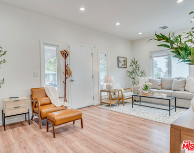 1836 Lake Street - Photo Thumbnail 8