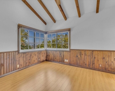 3836 Glenridge Drive - Photo Thumbnail 46