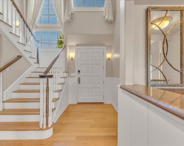 3836 Glenridge Drive - Photo Thumbnail 3
