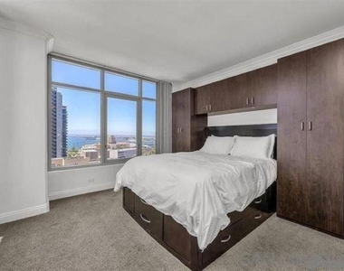 425 W Beech - Photo Thumbnail 4