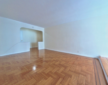 124 East 24th Street - Photo Thumbnail 3