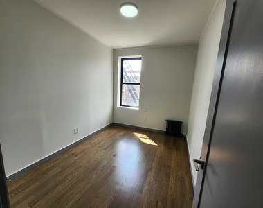 560 West 163rd Street - Photo Thumbnail 5