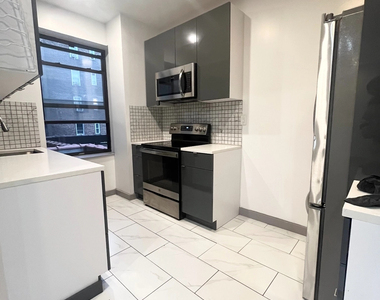 601 West 176th Street - Photo Thumbnail 4