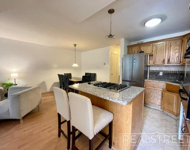 189 Saratoga Ave - Photo Thumbnail 4