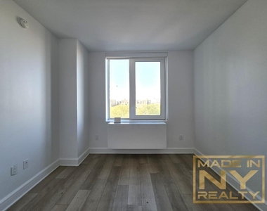 62-11 108th Street - Photo Thumbnail 11