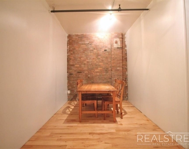 337 Kent Avenue - Photo Thumbnail 2
