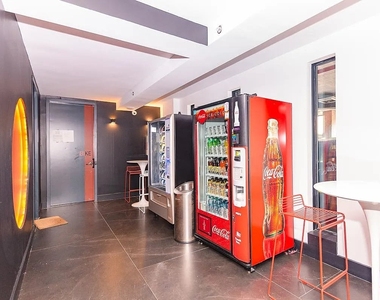 824 Lexington Avenue - Photo Thumbnail 11
