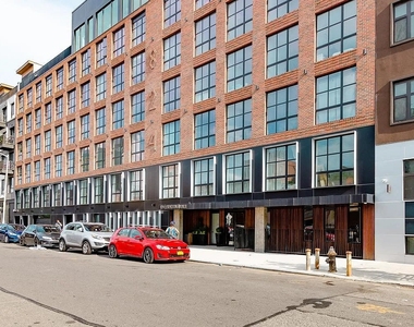 824 Lexington Avenue - Photo Thumbnail 13
