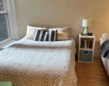 475 Park Dr - Photo Thumbnail 2