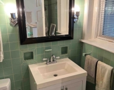 475 Park Dr - Photo Thumbnail 9