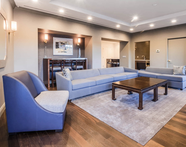 180 Riverside Blvd - Photo Thumbnail 36