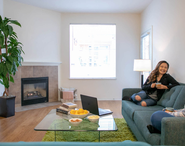 4077 Glencoe Avenue - Photo Thumbnail 14