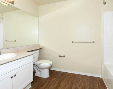 4077 Glencoe Avenue - Photo Thumbnail 26