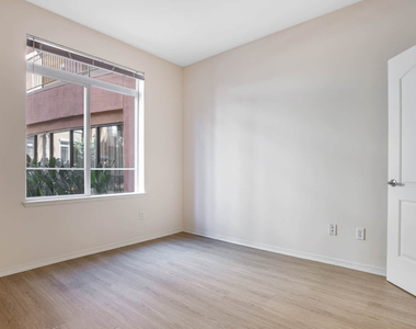 4077 Glencoe Avenue - Photo Thumbnail 36