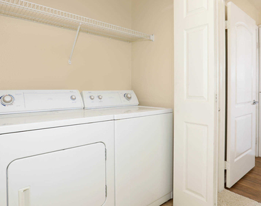 4077 Glencoe Avenue - Photo Thumbnail 29