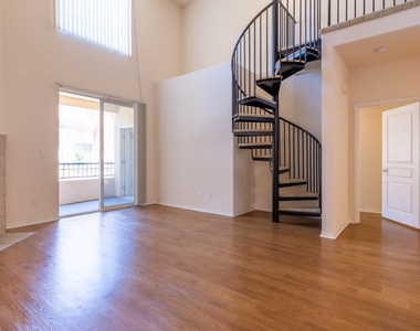 4077 Glencoe Avenue - Photo Thumbnail 10