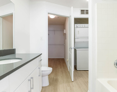 4077 Glencoe Avenue - Photo Thumbnail 24