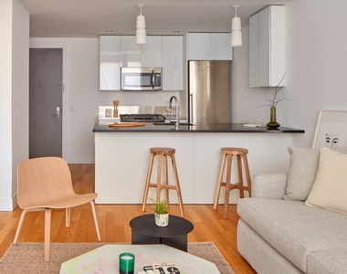 550 West 54th Street - Photo Thumbnail 7
