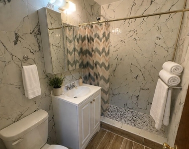 4027 74th Street - Photo Thumbnail 6