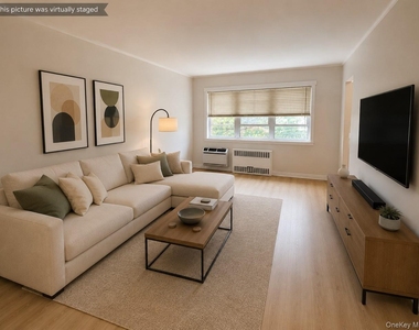 4027 74th Street - Photo Thumbnail 3