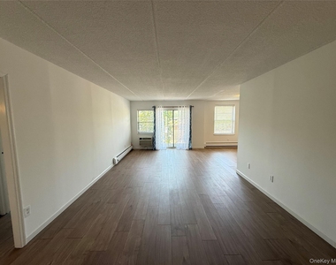 35 Park Avenue - Photo Thumbnail 3