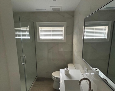 17 Jefferson Avenue - Photo Thumbnail 12