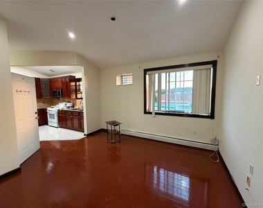 8440 102nd Avenue - Photo Thumbnail 2