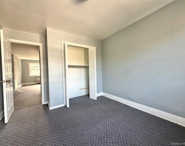 5041 61st Street - Photo Thumbnail 8