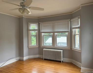 31 Forest Avenue - Photo Thumbnail 2
