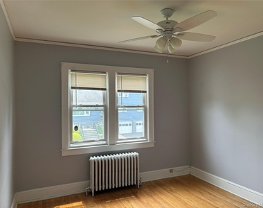 31 Forest Avenue - Photo Thumbnail 6