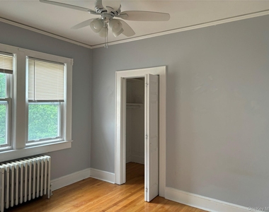 31 Forest Avenue - Photo Thumbnail 8