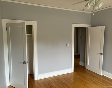 31 Forest Avenue - Photo Thumbnail 7