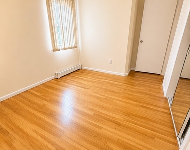 7 Pine Street - Photo Thumbnail 9