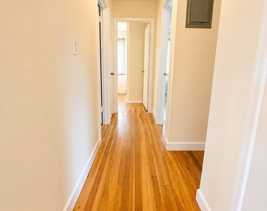 7 Pine Street - Photo Thumbnail 6