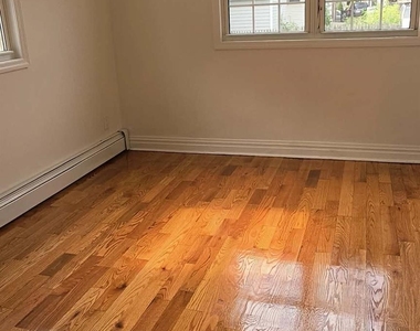155-41 115th Avenue - Photo Thumbnail 2