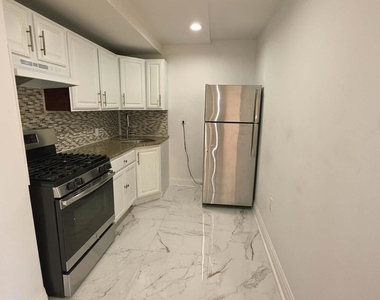 155-41 115th Avenue - Photo Thumbnail 4