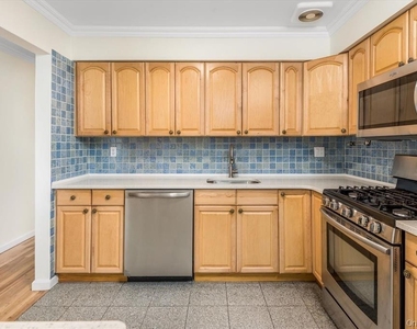 70-12 Caldwell Avenue - Photo Thumbnail 4