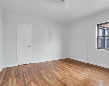 6 Brown Avenue - Photo Thumbnail 7