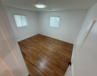58 Amherst Lane - Photo Thumbnail 4