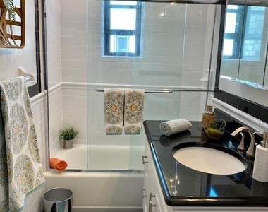 140 Broadway - Photo Thumbnail 8