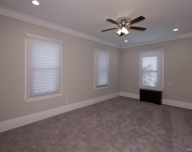 25 Trinity Place - Photo Thumbnail 2