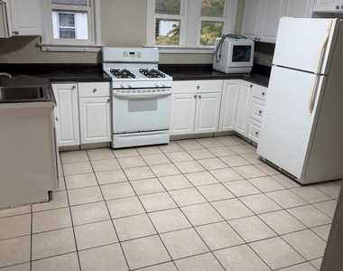 70 Westchester Avenue - Photo Thumbnail 4