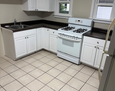 70 Westchester Avenue - Photo Thumbnail 3