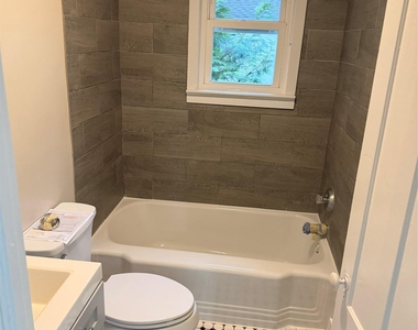 70 Westchester Avenue - Photo Thumbnail 5
