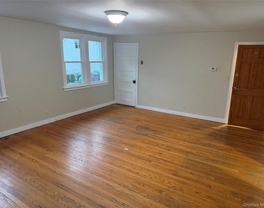70 Westchester Avenue - Photo Thumbnail 10