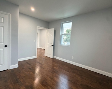 21704 135th Avenue - Photo Thumbnail 10