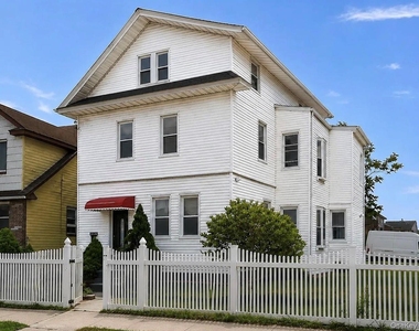 21704 135th Avenue - Photo Thumbnail 11
